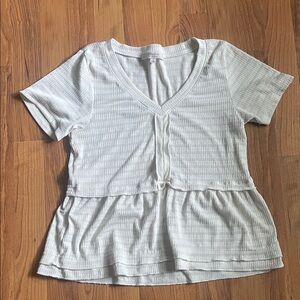 Atelier by kirious Cream Short Sleeve V-Neck Top